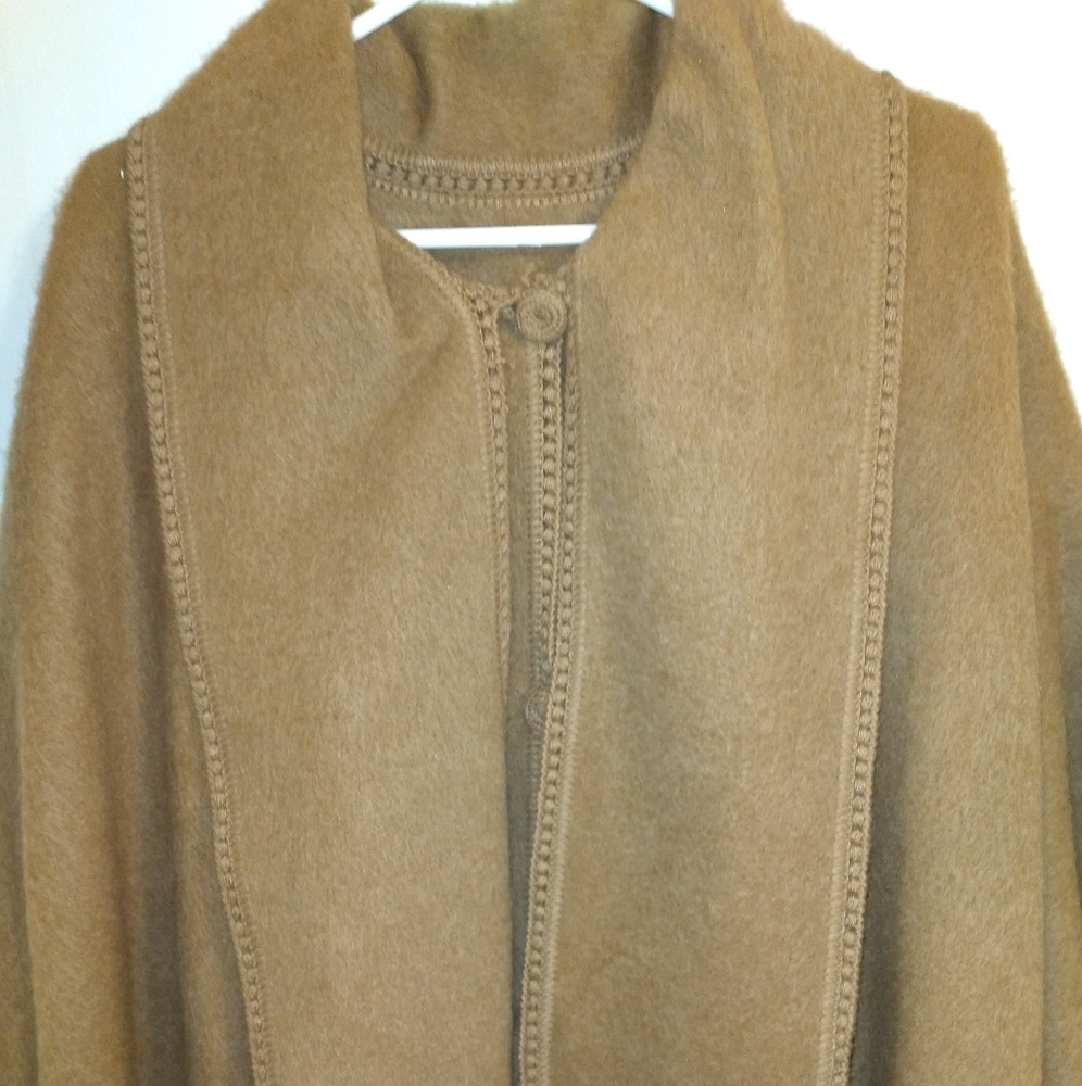 Alpaca cape/poncho